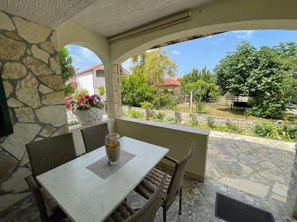 Apartman Veronika Vrsi Kültér fotó