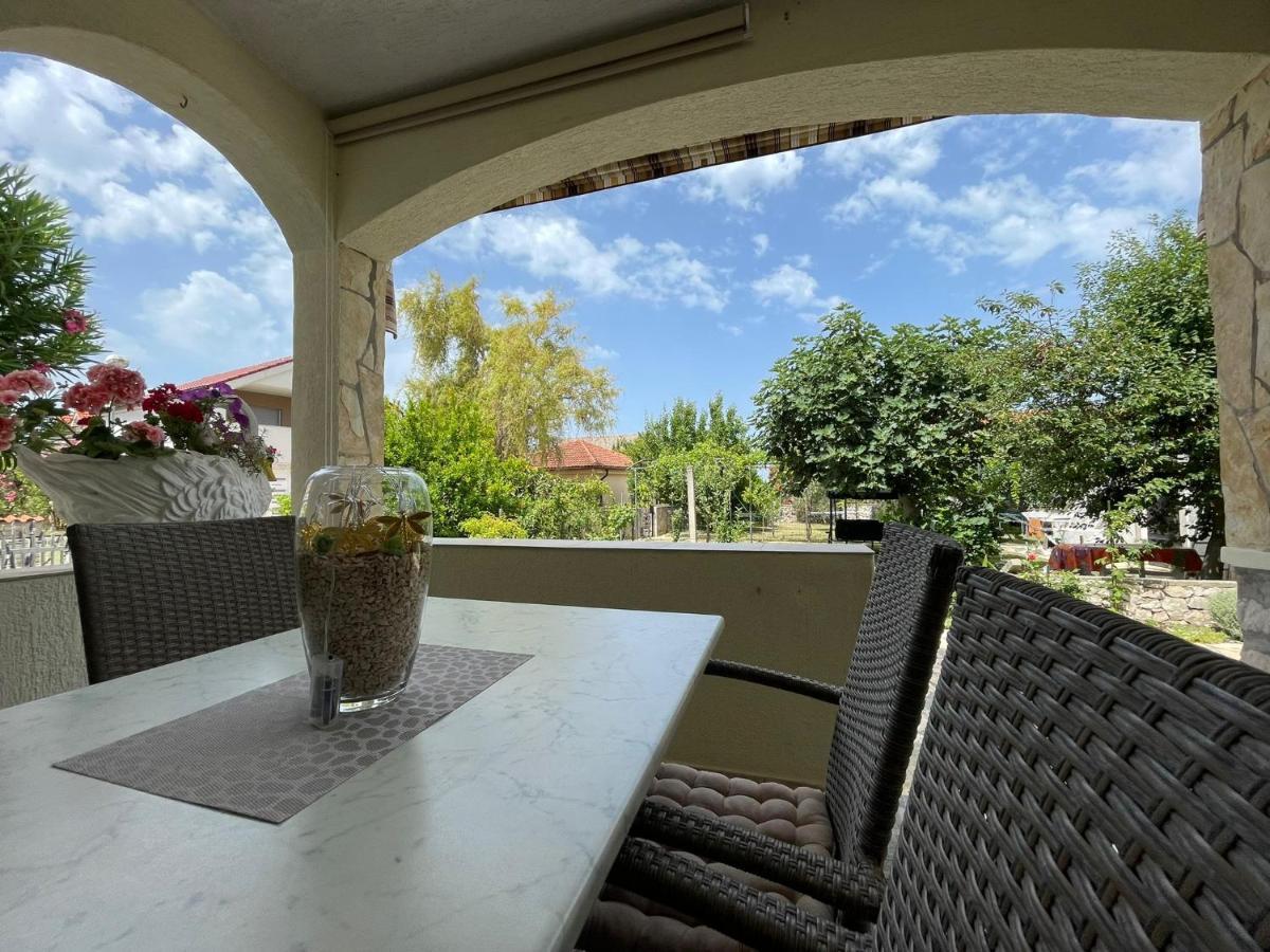Apartman Veronika Vrsi Kültér fotó